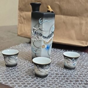 Hand-Painted Dragon Porcelain Sake Set in Black and Gray